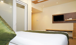 Room 2 (9)